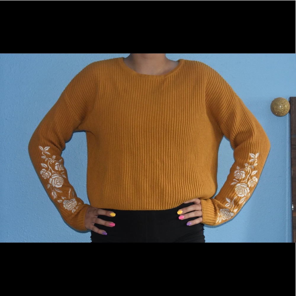 Cropped knit sweater